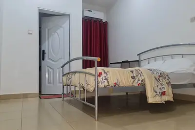 Image de Smart 3-bedroom apartment with fast WiFi and 24 hour electricity.