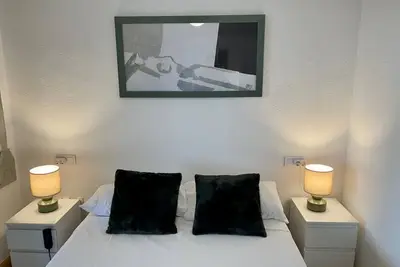 Image de Apartamento Nina, 1ÂŞ LĂnea de Playa, , 2 Dormit, Soleado, con Jardines, Piscina,