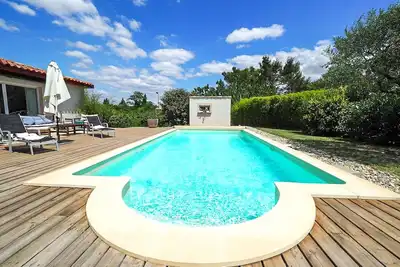 Image de Villa in Blauzac, air conditioning & heated pool