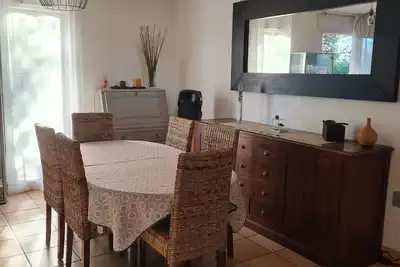 Image de Maison dans résidence privative avec piscine