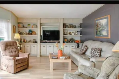 Image de Full House for Rent, 55+ Community with many Amenities.