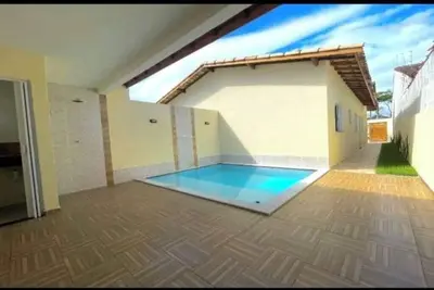 Image de Cozy with a pool and beach just around the corner.