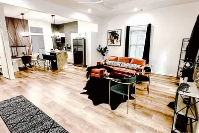 Image de Cozy Home in West Midtown/Centerhill