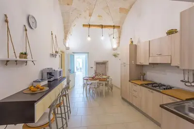 Image de Affascinante casa ristrutturata con tetti ad arco nel centro storico diCarovigno