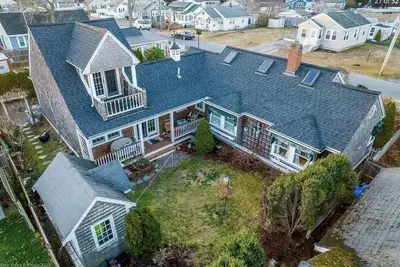 Image de Expansive Cape Cod Retreat in Wareham: Modern Amenities and Traditional Charm with Private Courtyard