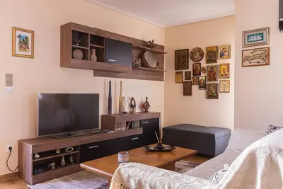 Image de SeaView apt in Varkiza steps to Beach with Parking