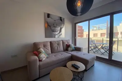 Image de Penthouse avec solarium privé à 250m de la plage