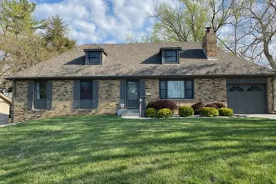 Image de Four Bedroom Bellevue Beauty
