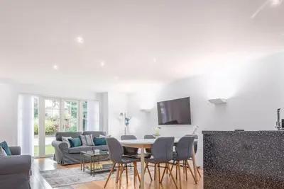 Image de New Park Place Apartments (No 15)