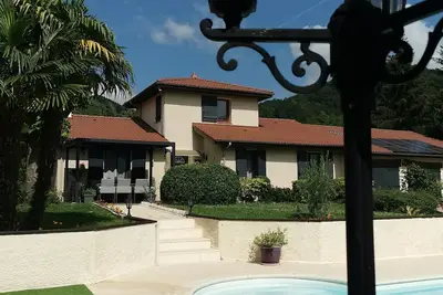 Image de Villa Avec Jardin Et Piscine