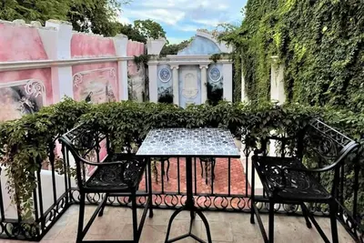 Romantic Yucatan restored home with pool & professional kitchen