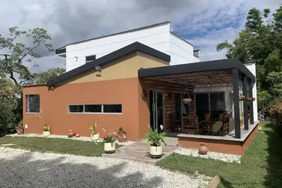 Image de Rural house in a quiet environment