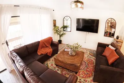 Image de Comfy 1/1 Se Austin, light-filled, serene condo. Just minutes from downtown! \n\n