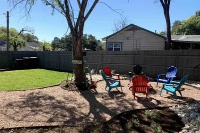 Image de Enchanted Mermaid Cottage~Fire pit~Great backyard