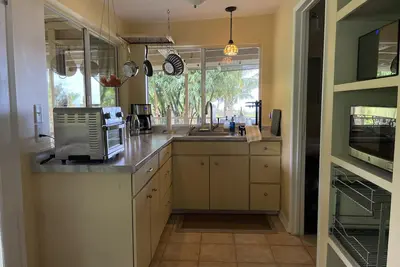 Private Banana Tree Cottage with Ocean Views