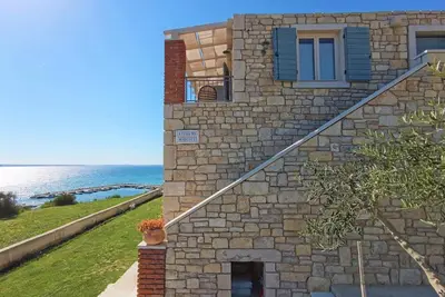 Image de New stone house near the beach with fantastic sea view