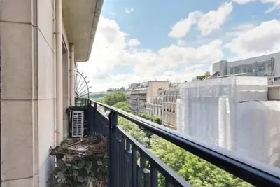 Image de Luxury 2br with ac on Avenue Montaigne