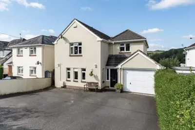 Image de Large family home, stunning views and massive sunny terrace - close to beaches! !