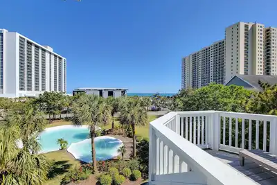 Full access to Currents pool complex and water parks at Embassy Suites! !