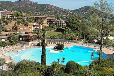 Image de Appartement cap Estérel 4/5 personnes  vue mer, Estérel et piscines à Agay