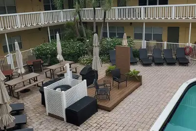 Image de Condo with pool, walking distance to beach, groceries and several restaurants