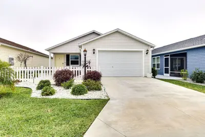 Image de The Villages Home w/ Golf Cart & Community Pools!