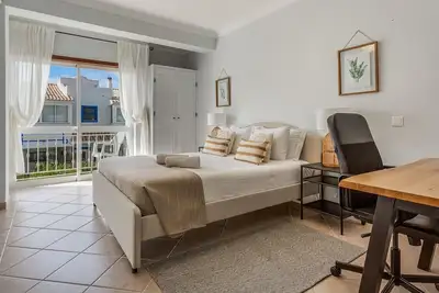 Image de Albufeira 3br w/ Pool & Ac by LovelyStay