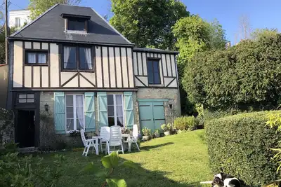 Image de Maison ancienne au coeur du Havre avec son jardin privatif.