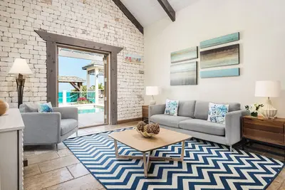 Callaloo Cottage- Beachfront Paradise!