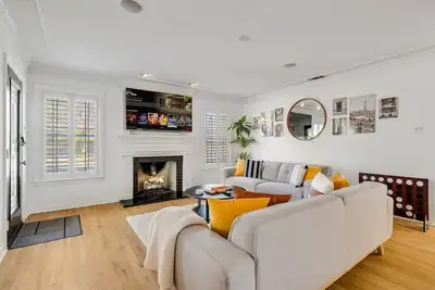 Image de Cozy Group Friendly Oasis-Perfect for Celebrations