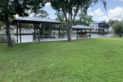 Image de Old Homosassa Home With Private Boat Dock And Pool!