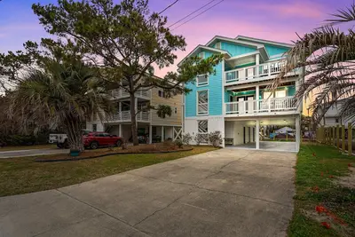 Image de Golden Hour on Greenville- 1. 5 blocks to beach, Pet Friendly, & No Hidden Fees! !
