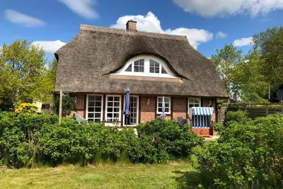 Image de Vacation home with beautiful sea views and spacious garden