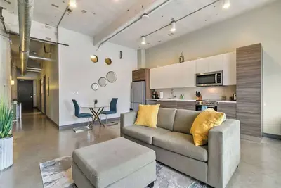 Image de New to Airbnb, Modern 1 Br Downtown, Views, Pool 6