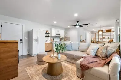 Image de Cozy Casita in Downtown Entertainment District