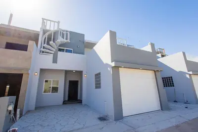 Residence 4 (4 Bed 3. 5 Bath By Fmi Rentals)