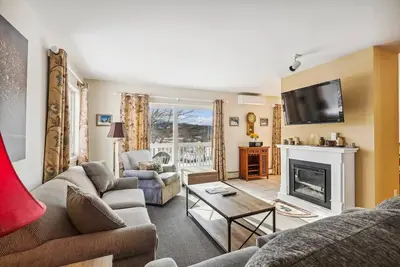 Image de Mountainside Condo J201: 2 br, resort pool, hot tub, sauna & gym in great location!