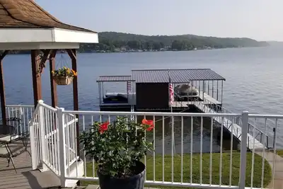 Image de A Recreational Mecca! Views·Dock·Jet Ski Slips·Kayaks·Fire Pit·Pool Table