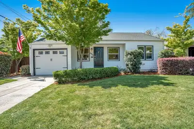 Image de East Sacramento Charmer