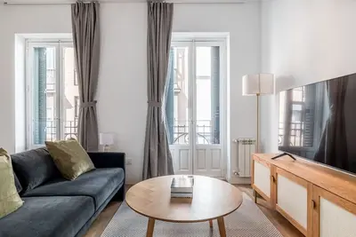 Image de Trendy Trafalgar 2br, nr Plaza de Olavide, by Blueground