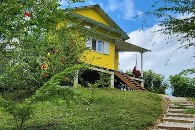 Image de Cute & Cozy Caribbean Cabin on a farm.