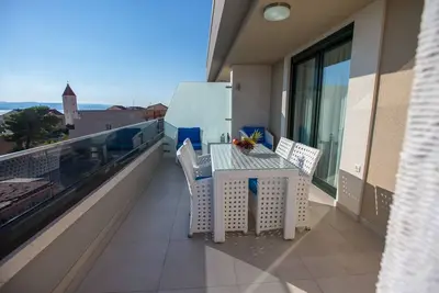 Image de Appartement d'une chambre avec la terrasse et la vue sur le mer Promajna, Makarska (A-21175-m)