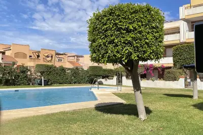Image de Appartement avec terrasse et piscine partagée