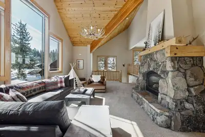 Image de Modern Mountain Retreat Near the River