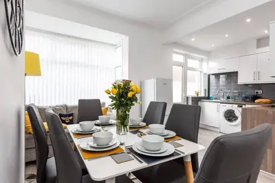 Image de Connaught House | Wi-Fi, Parking, Contractors