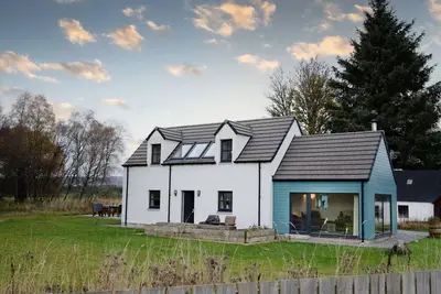 Sleeps 6 in 2 doubles and 1 twin room