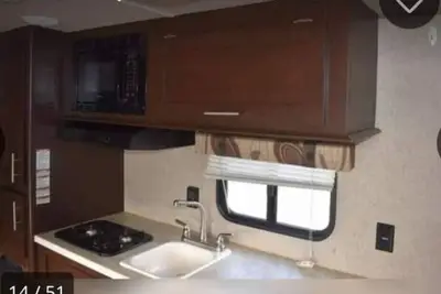 Image de Rv Camper To Go 16 Feet long <br>Trailer with ball joint Romantic Getaway Anywhere