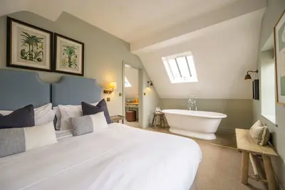 Image de The Bottle & Glass Inn - Book All 3 Rooms