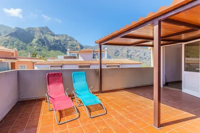 Image de 2br Home with Parking - Mountain Views Terrace
