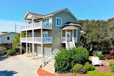 Image de Surf N Dolphin, Oceanview House in Emerald Isle, Nc!